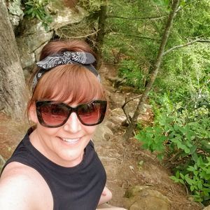 Meet your Posher, Megan